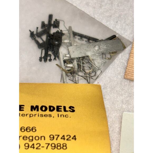 Ho Scale Camino Scale Models Southern Pacific HP-80 Wood Boxcar Craftsman Kit - Picture 3 of 5